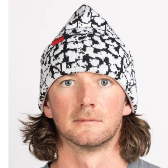 NWOT Corduroy Catacombs Black Cuff Beanie One Size Original Artwork Clamp Label - Picture 2 of 7